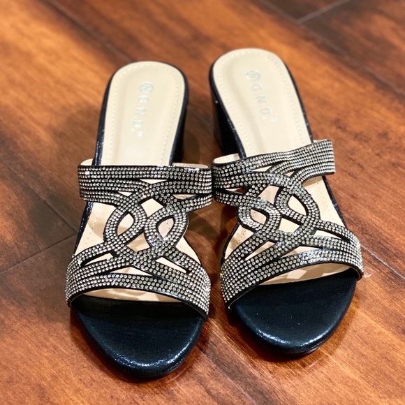 Women sandals - Picture 3 of 4